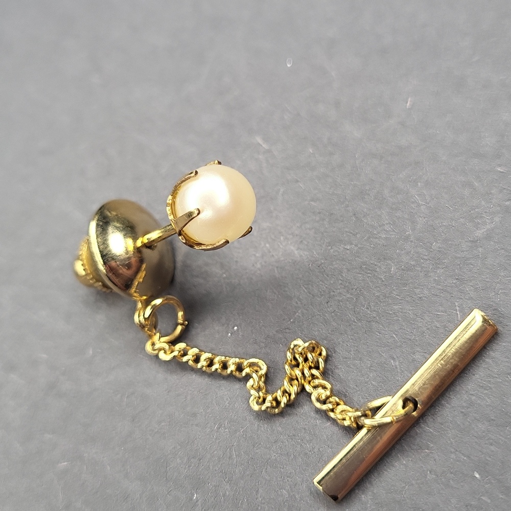 12KGF Pearl Lapel Pin